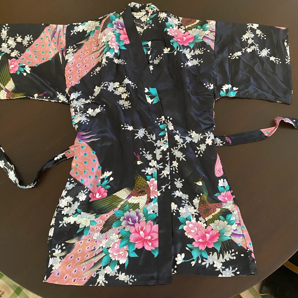 Vintage Kimono Robe - Picture 4 of 6